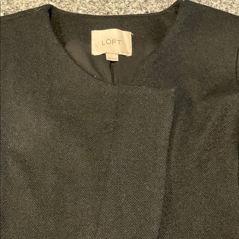 🧚‍♀️ LOFT Cropped Tweed Jacket - Picture 3 of 9